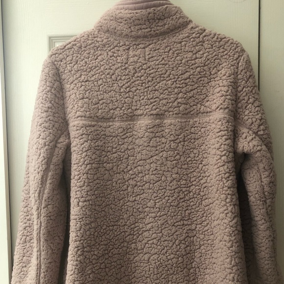 Woman’s Cozy Time And Tru Sweater - Picture 2 of 3